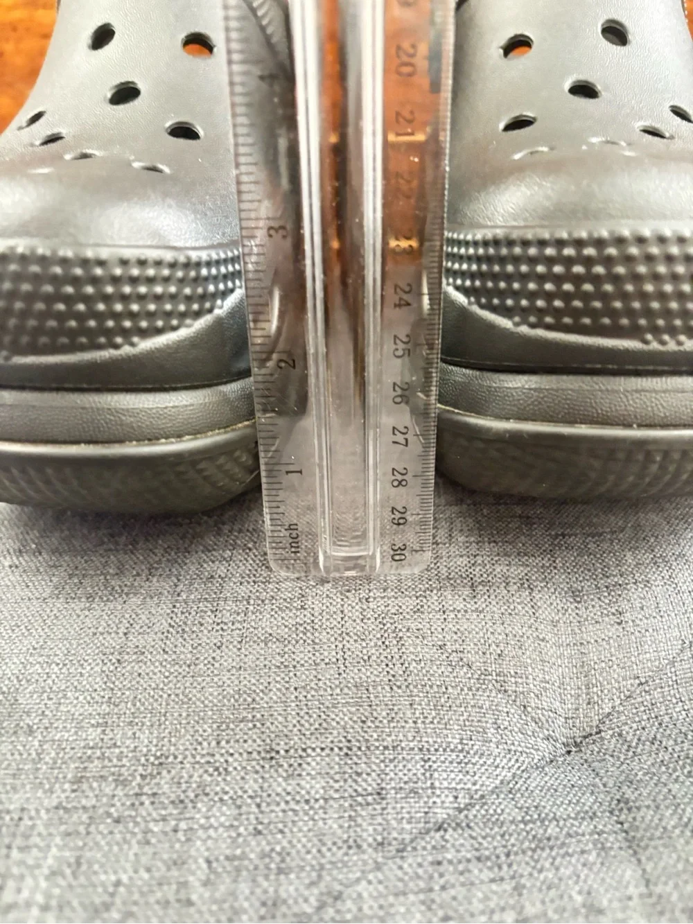 CROCS BUBBLE CRUSH CLOG in TRIPLE BLACK, size M7/W9